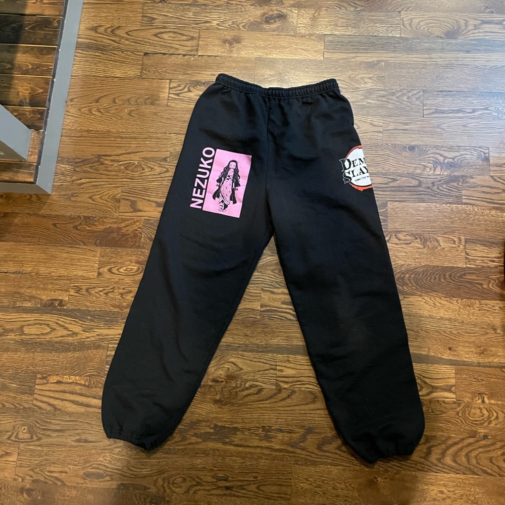 Demon Slayer Sweats Size Large